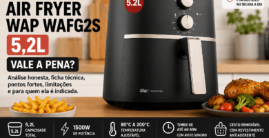 Air Fryer WAP WAFG2S 5,2L preta em bancada de cozinha com alimentos prontos