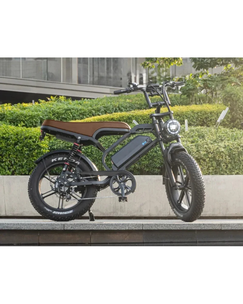 Inow V40 Pro 1000W vale a pena: bicicleta elétrica scrambler preta com pneus fat e freios hidráulicos
